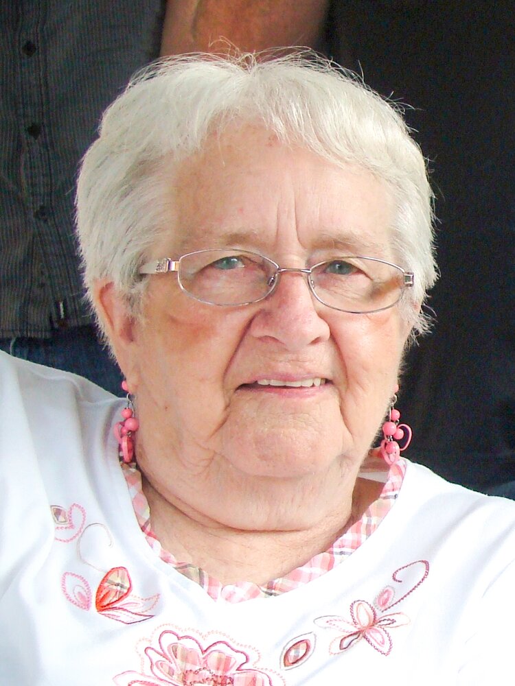 Joyce Lumsden